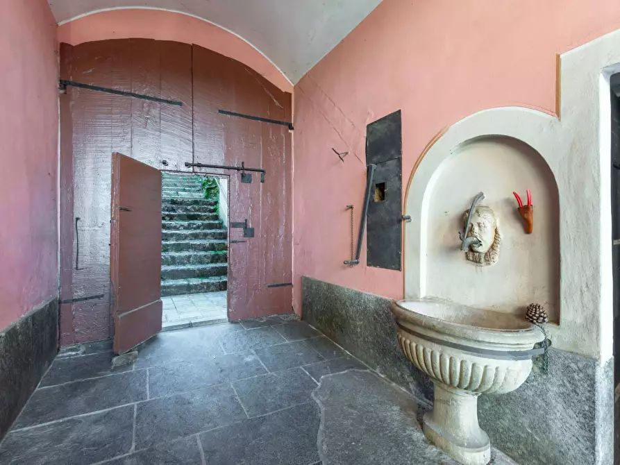 Immagine 3 di Villa in vendita  in Via Luigi Cadorna a Albese Con Cassano