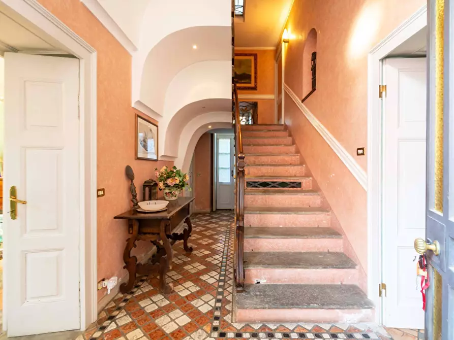 Immagine 10 di Villa in vendita  in Via Luigi Cadorna a Albese Con Cassano