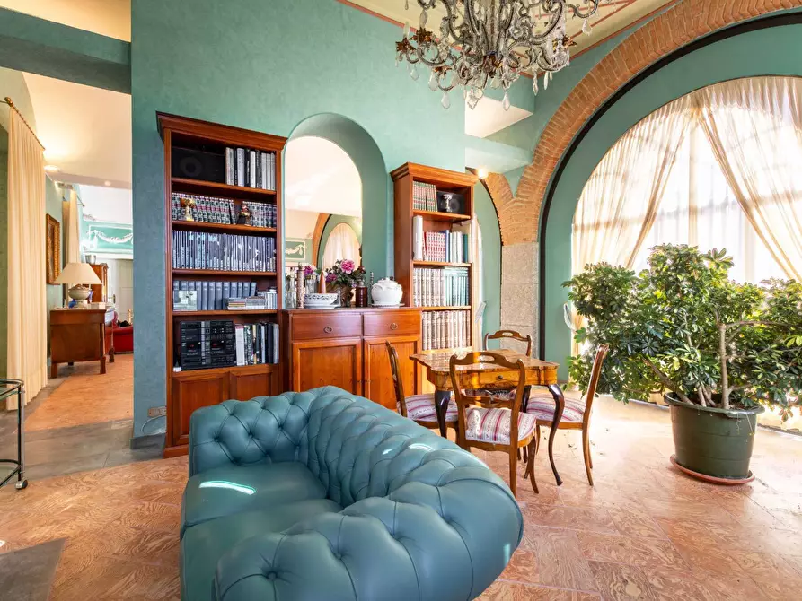 Immagine 13 di Villa in vendita  in Via Luigi Cadorna a Albese Con Cassano