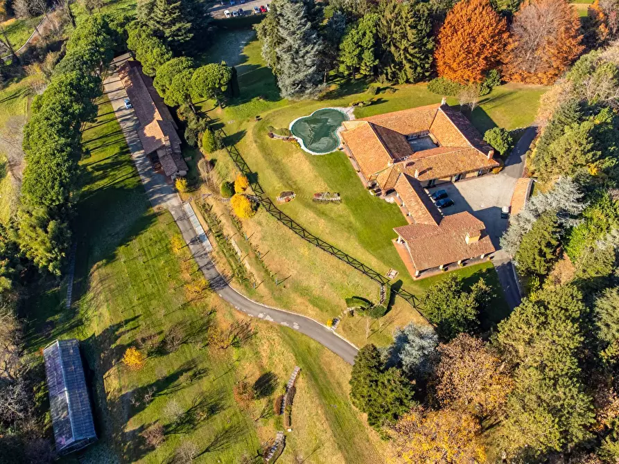 Immagine 4 di Villa in vendita  in VIA PER ERBA a Eupilio