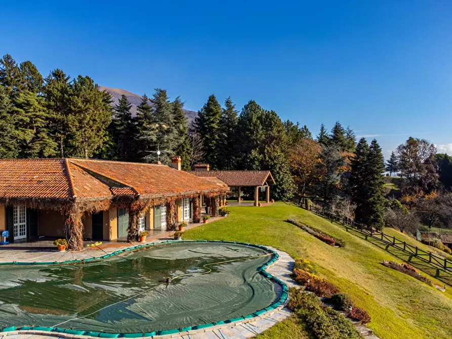 Immagine 9 di Villa in vendita  in VIA PER ERBA a Eupilio