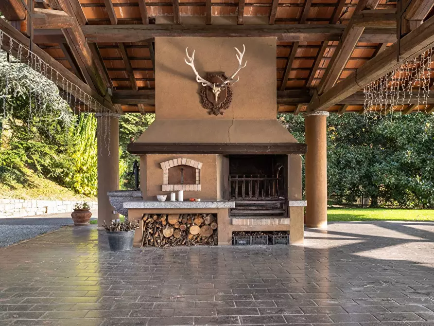 Immagine 11 di Villa in vendita  in VIA PER ERBA a Eupilio