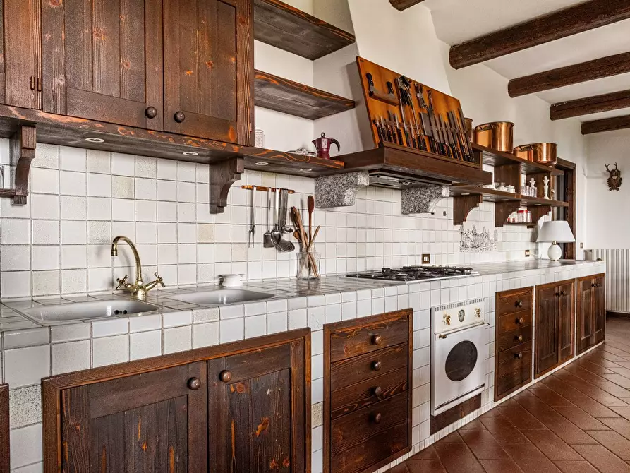 Immagine 21 di Villa in vendita  in VIA PER ERBA a Eupilio