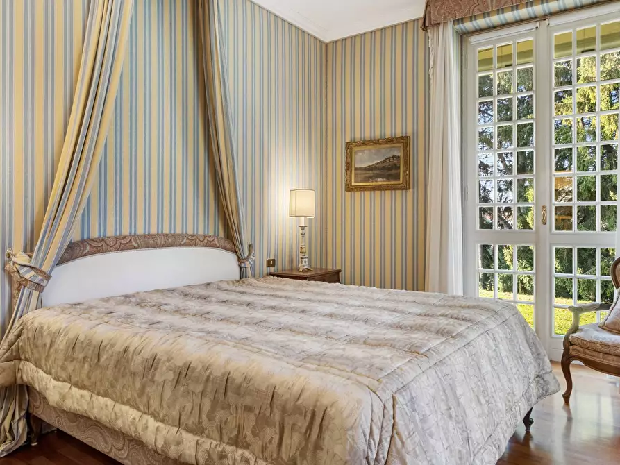 Immagine 23 di Villa in vendita  in VIA PER ERBA a Eupilio