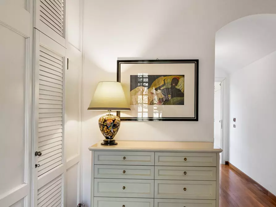 Immagine 26 di Villa in vendita  in VIA PER ERBA a Eupilio