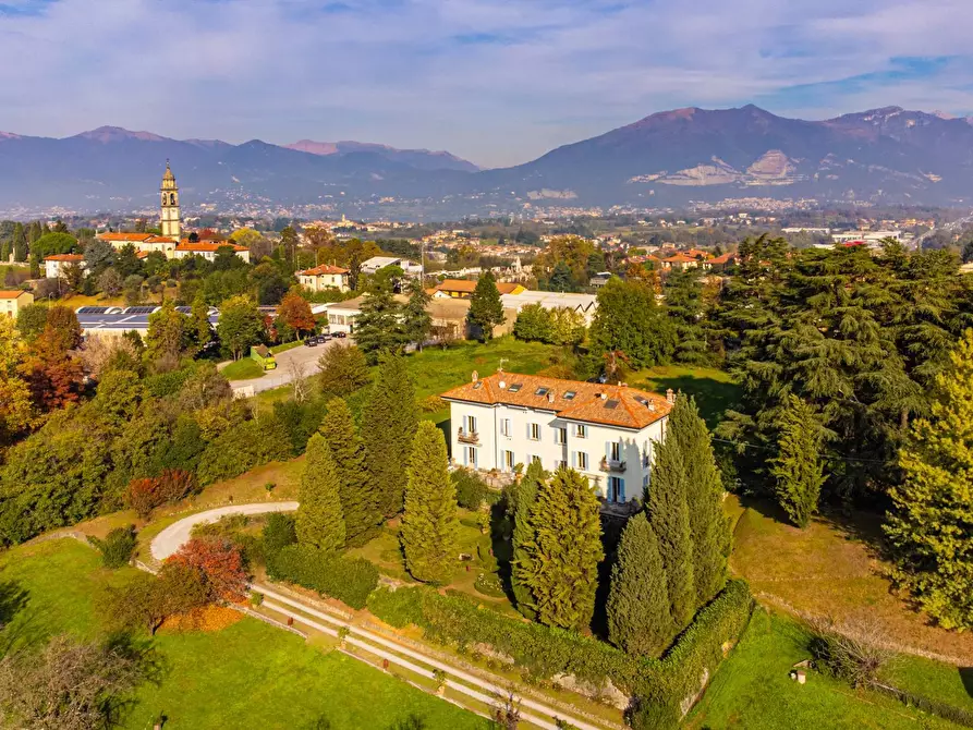 Immagine 6 di Villa in vendita  in via Cadorna a Costa Masnaga