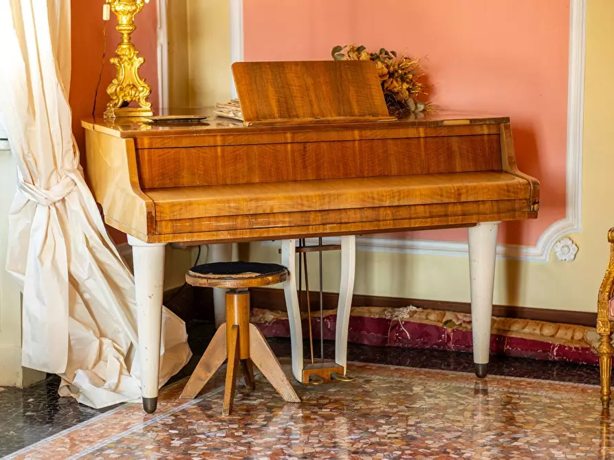 Immagine 22 di Villa in vendita  in via Cadorna a Costa Masnaga