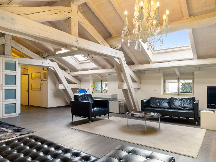 Immagine 27 di Villa in vendita  in via Cadorna a Costa Masnaga