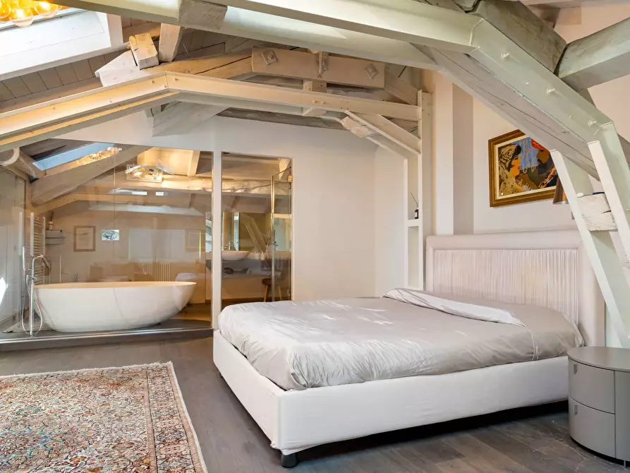 Immagine 28 di Villa in vendita  in via Cadorna a Costa Masnaga