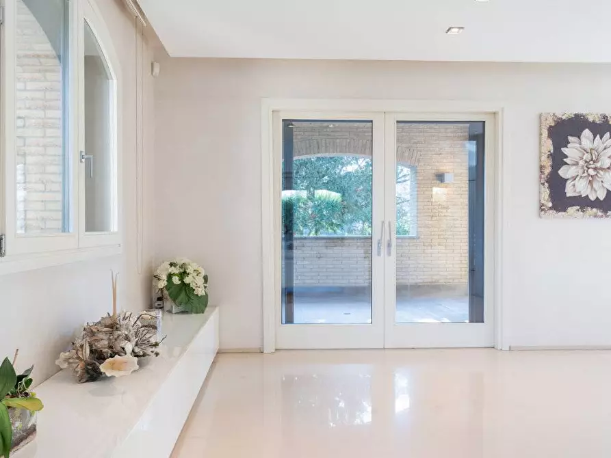 Immagine 2 di Villa in vendita  in via S.francesco a Mezzago