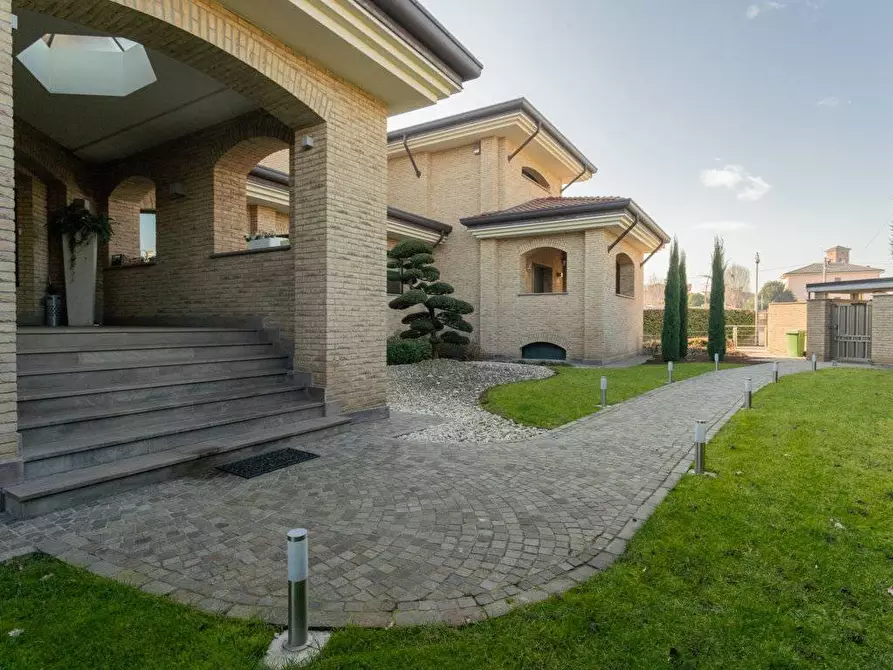 Immagine 8 di Villa in vendita  in via S.francesco a Mezzago