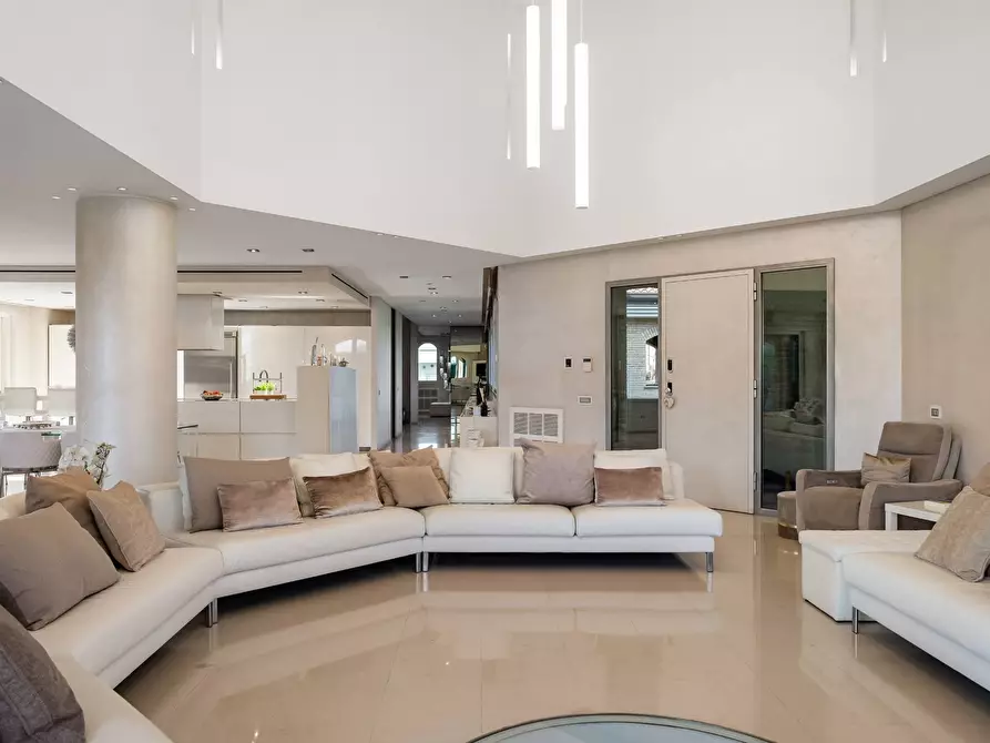 Immagine 21 di Villa in vendita  in via S.francesco a Mezzago