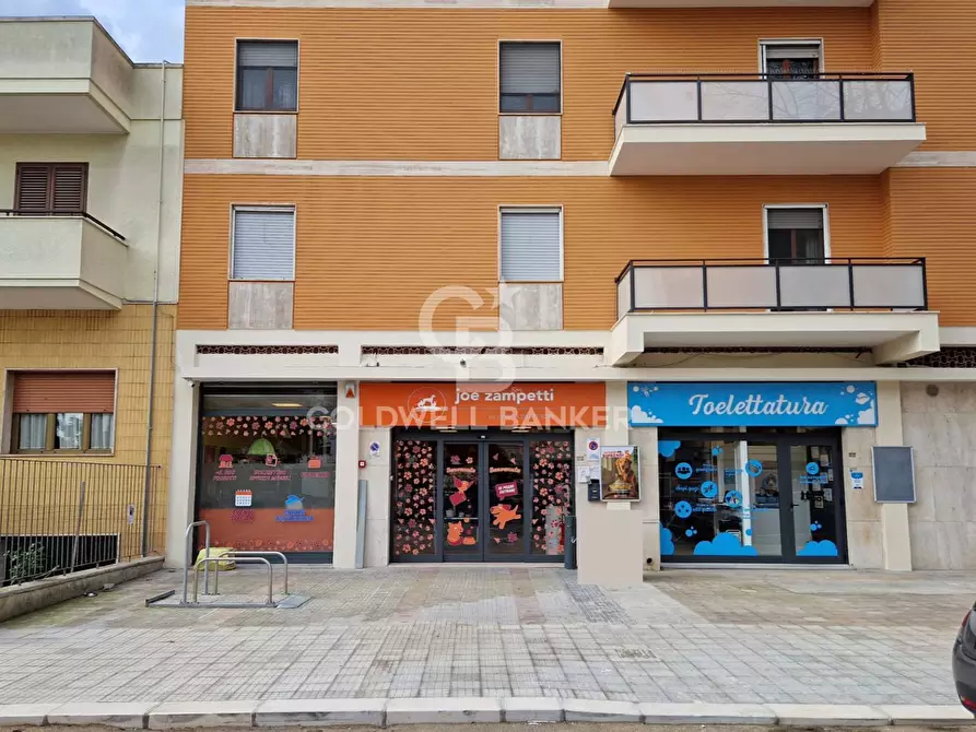 Immagine 1 di Locale commerciale in vendita  in Viale Marche a Lecce