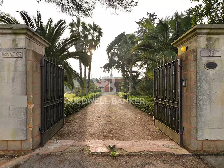 Immagine 1 di Villa in vendita  in Via Copertino a Monteroni Di Lecce