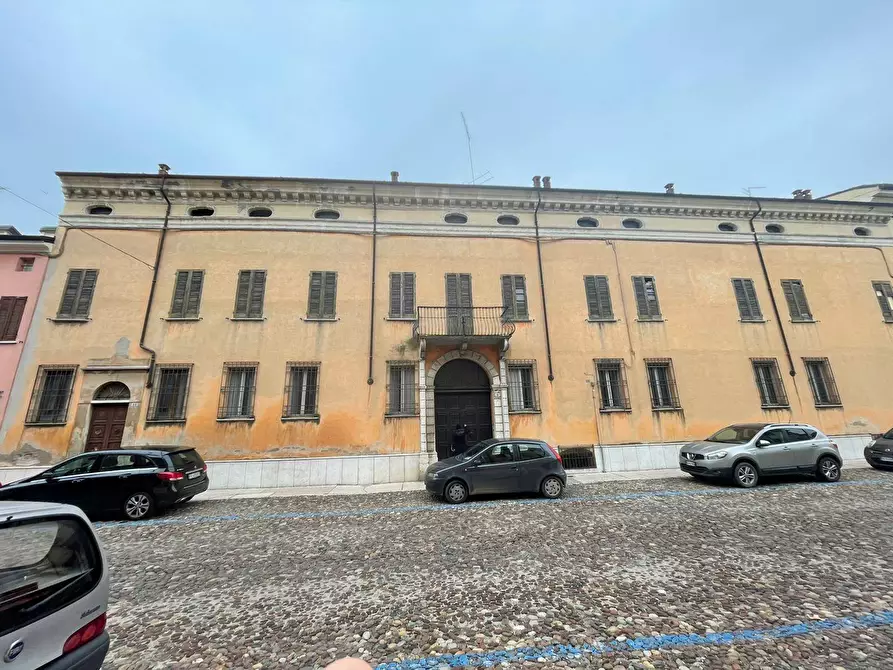 Immagine 1 di Casa indipendente in vendita  a Mantova