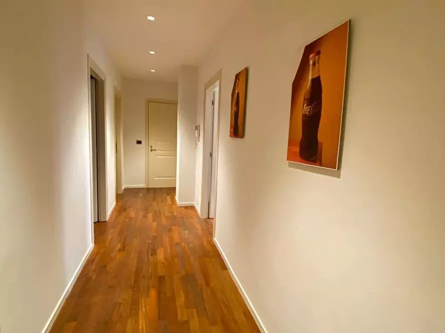 Immagine 11 di Appartamento in vendita  a Mantova