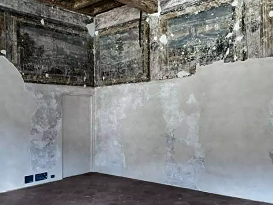 Immagine 10 di Appartamento in vendita  a Mantova