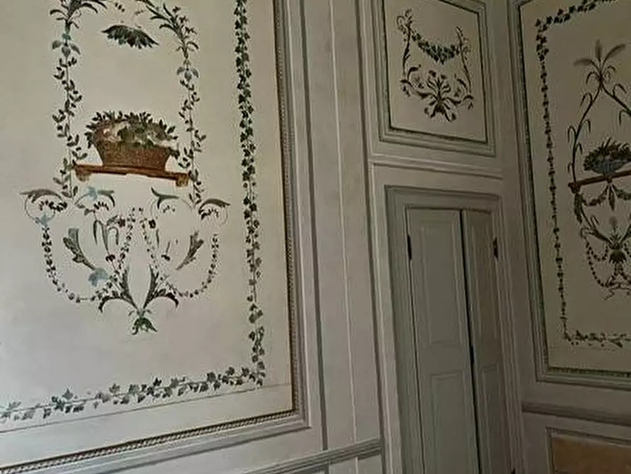 Immagine 13 di Appartamento in vendita  a Mantova