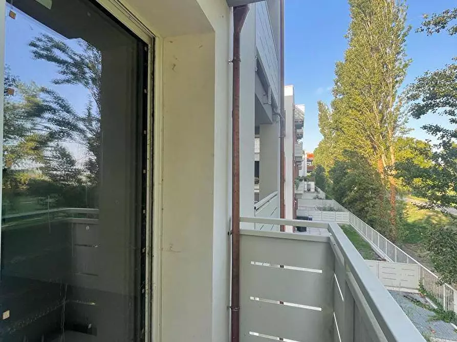 Immagine 2 di Appartamento in vendita  a Mantova