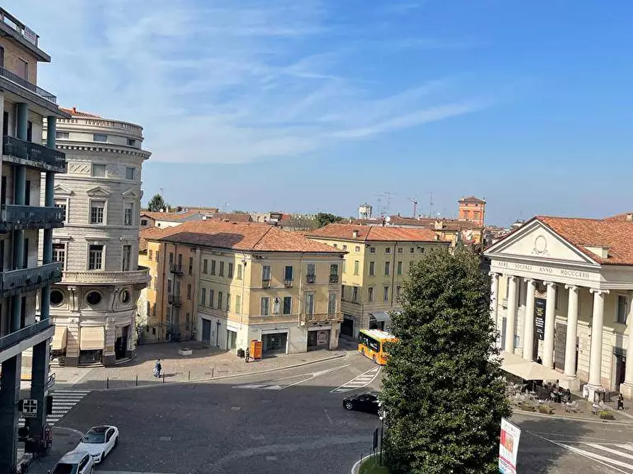 Immagine 4 di Appartamento in vendita  a Mantova