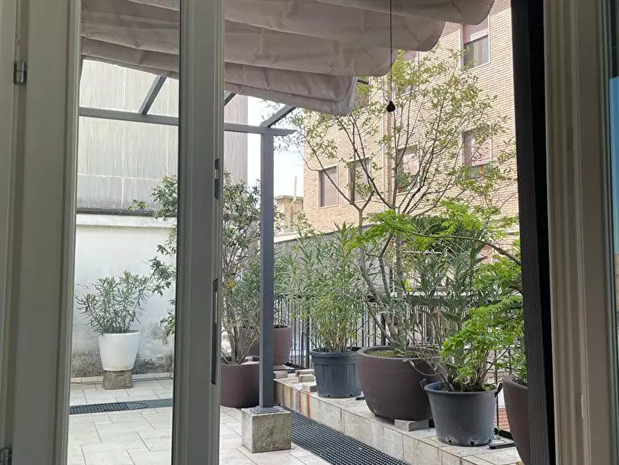 Immagine 11 di Appartamento in vendita  a Mantova