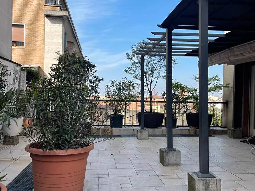 Immagine 5 di Appartamento in vendita  a Mantova