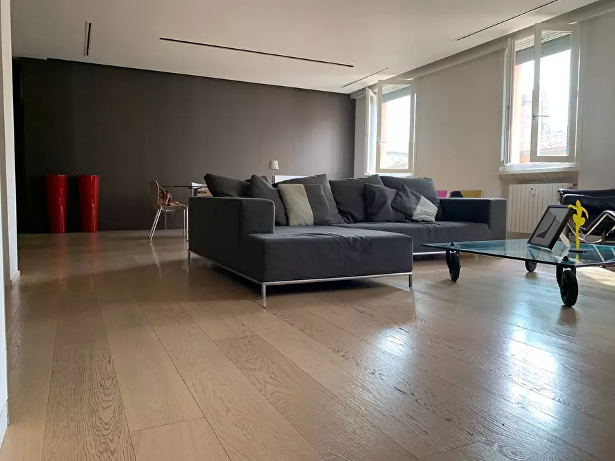 Immagine 2 di Appartamento in vendita  a Mantova