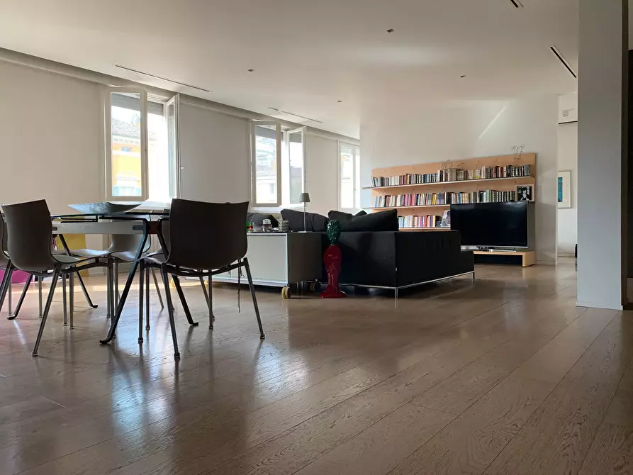 Immagine 4 di Appartamento in vendita  a Mantova
