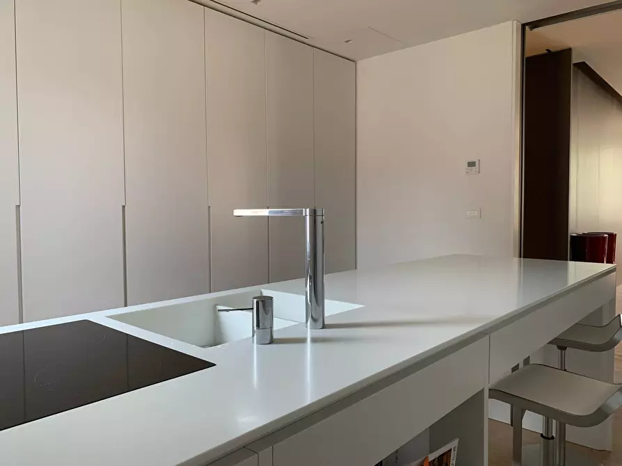 Immagine 15 di Appartamento in vendita  a Mantova