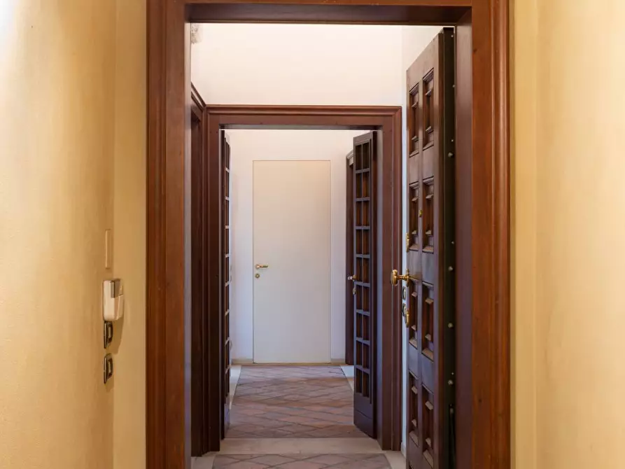 Immagine 5 di Appartamento in vendita  a Mantova