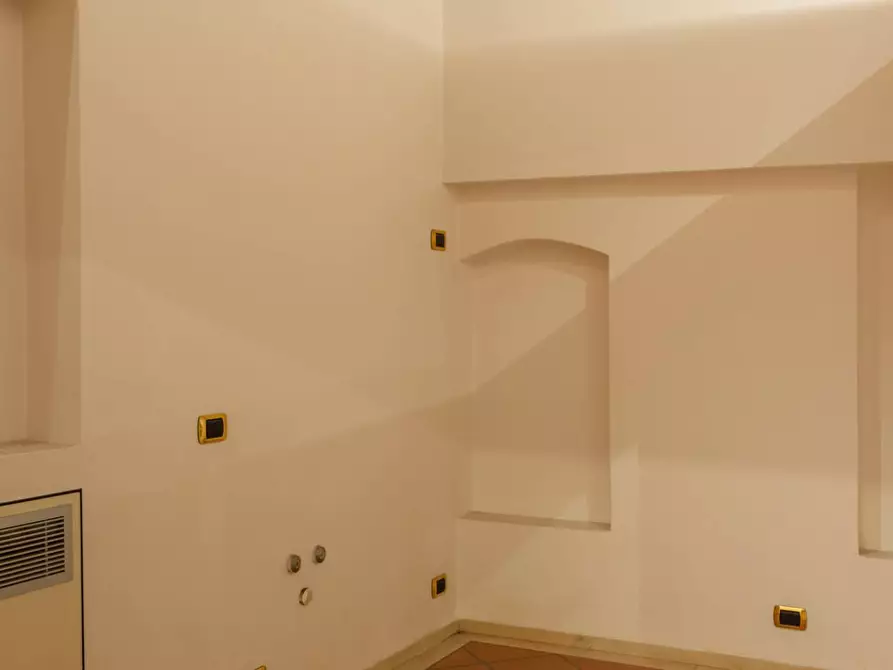 Immagine 12 di Appartamento in vendita  a Mantova