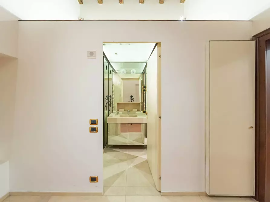 Immagine 14 di Appartamento in vendita  a Mantova