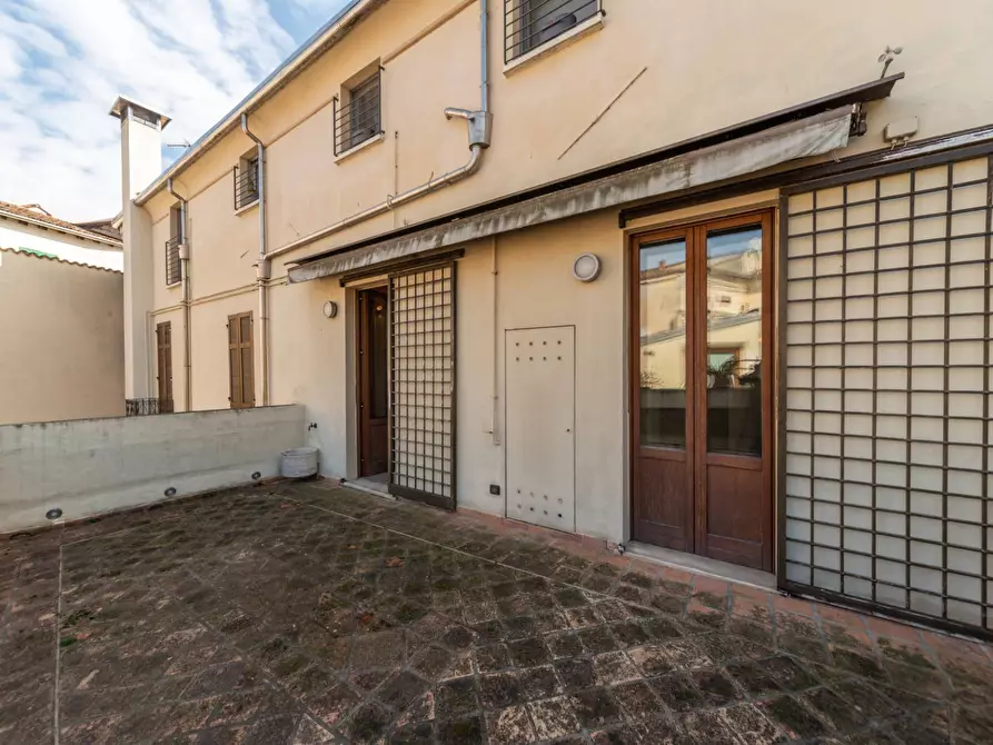 Immagine 8 di Appartamento in vendita  a Mantova