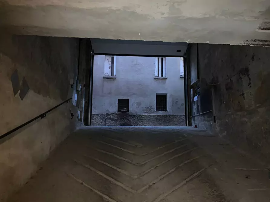 Immagine 5 di Box auto in vendita  a Mantova