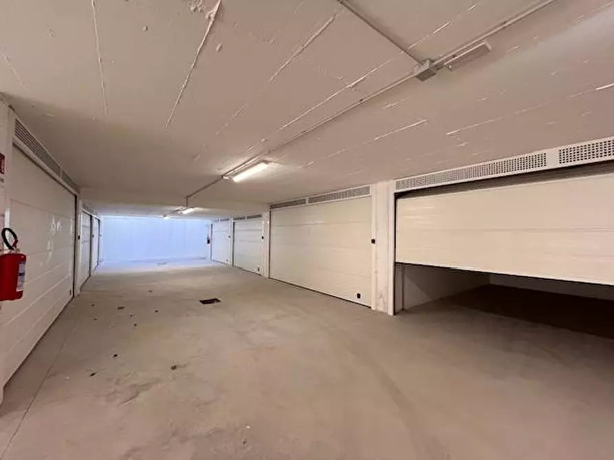 Immagine 11 di Attico in vendita  a Mantova