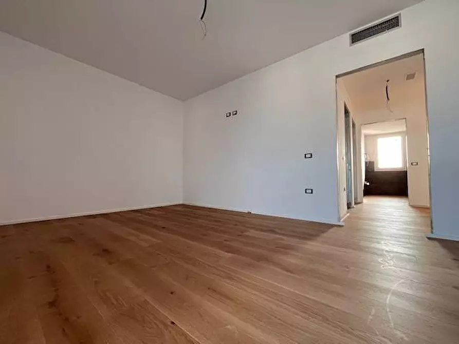 Immagine 5 di Attico in vendita  a Mantova