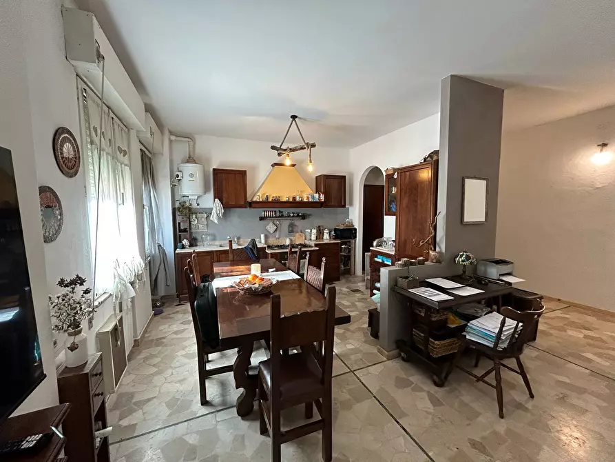 Immagine 6 di Appartamento in vendita  a Mantova