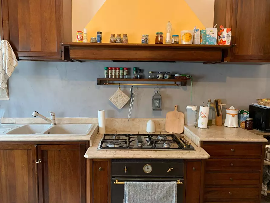 Immagine 3 di Appartamento in vendita  a Mantova