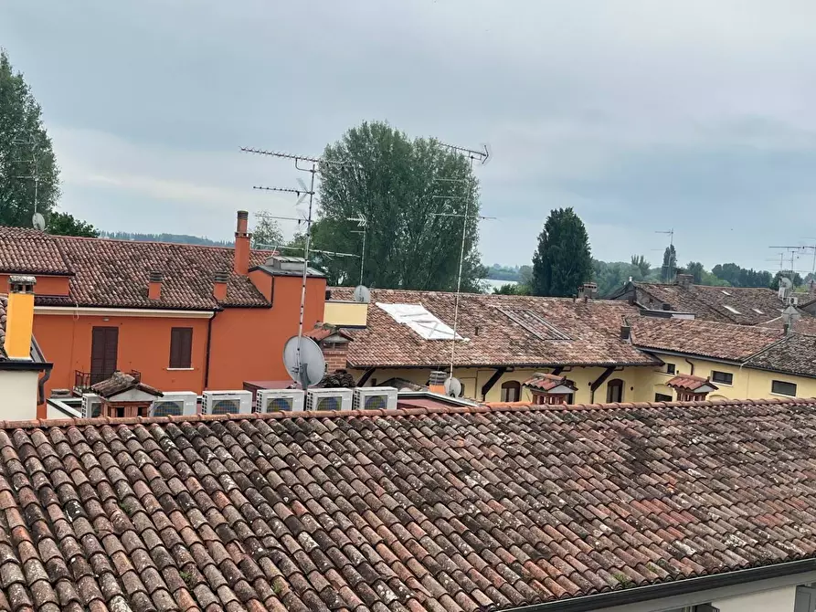 Immagine 2 di Appartamento in vendita  a Mantova