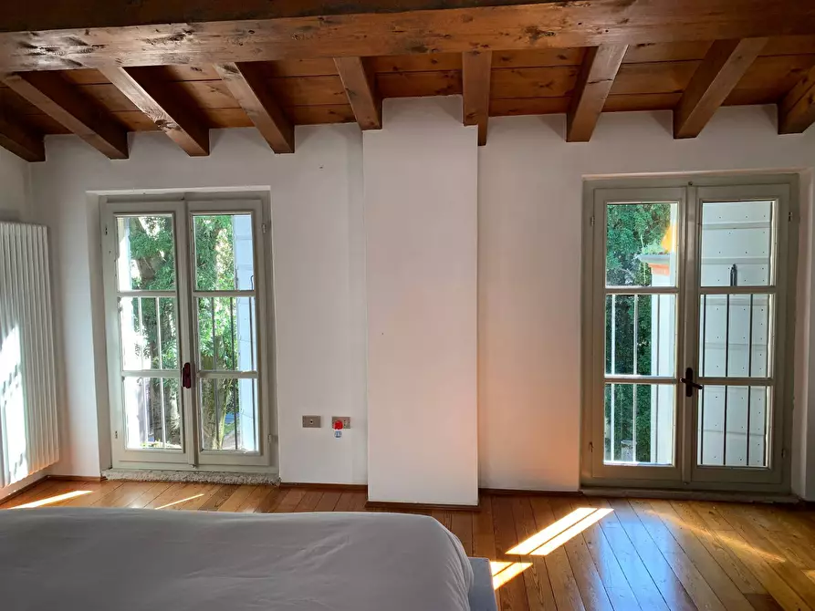 Immagine 30 di Casa indipendente in vendita  a Mantova