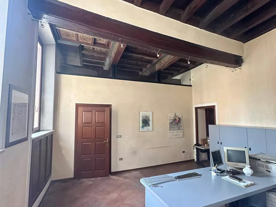 Immagine 9 di Appartamento in vendita  a Mantova