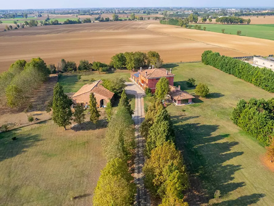 Immagine 9 di Villa in vendita  a Curtatone