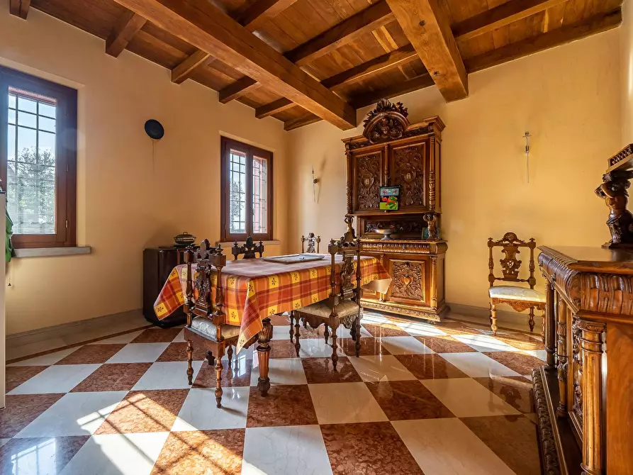 Immagine 19 di Villa in vendita  a Curtatone