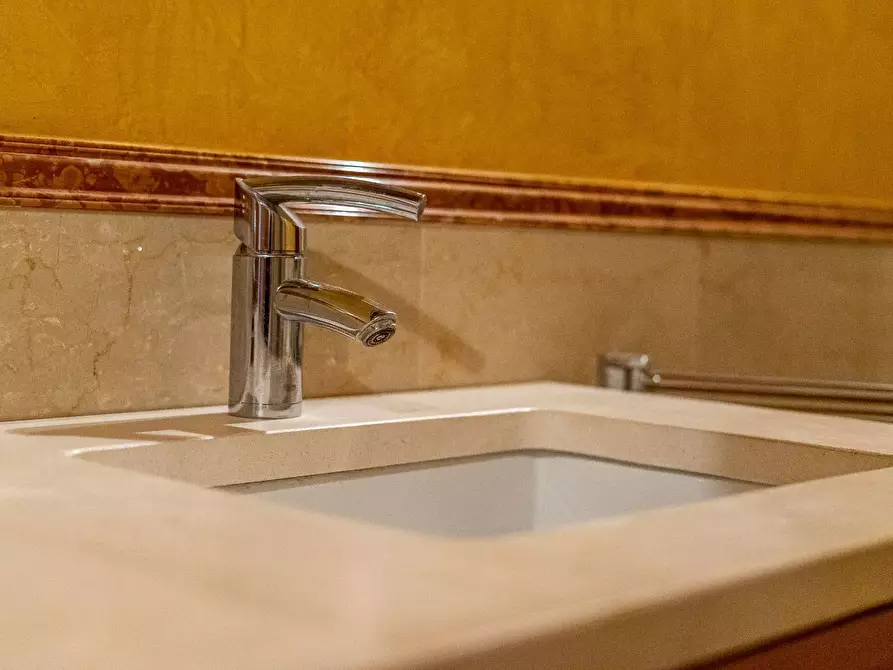 Immagine 29 di Villa in vendita  a Curtatone