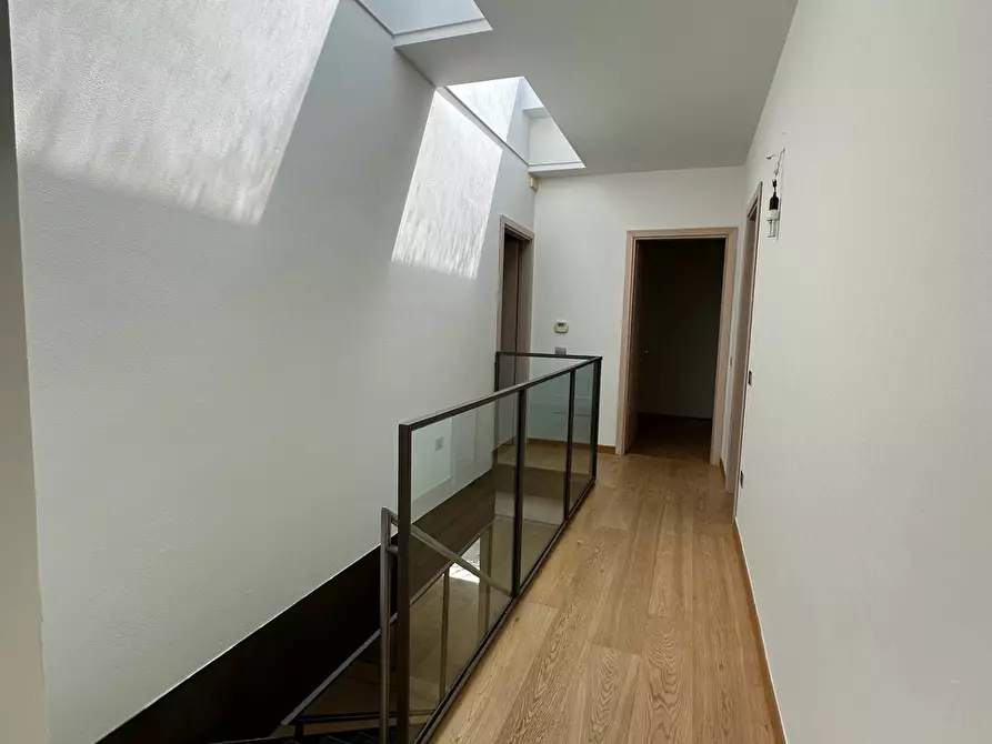 Immagine 10 di Casa indipendente in vendita  a Mantova