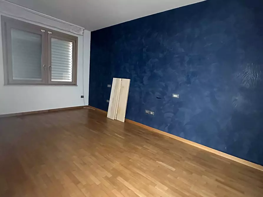 Immagine 11 di Casa indipendente in vendita  a Mantova