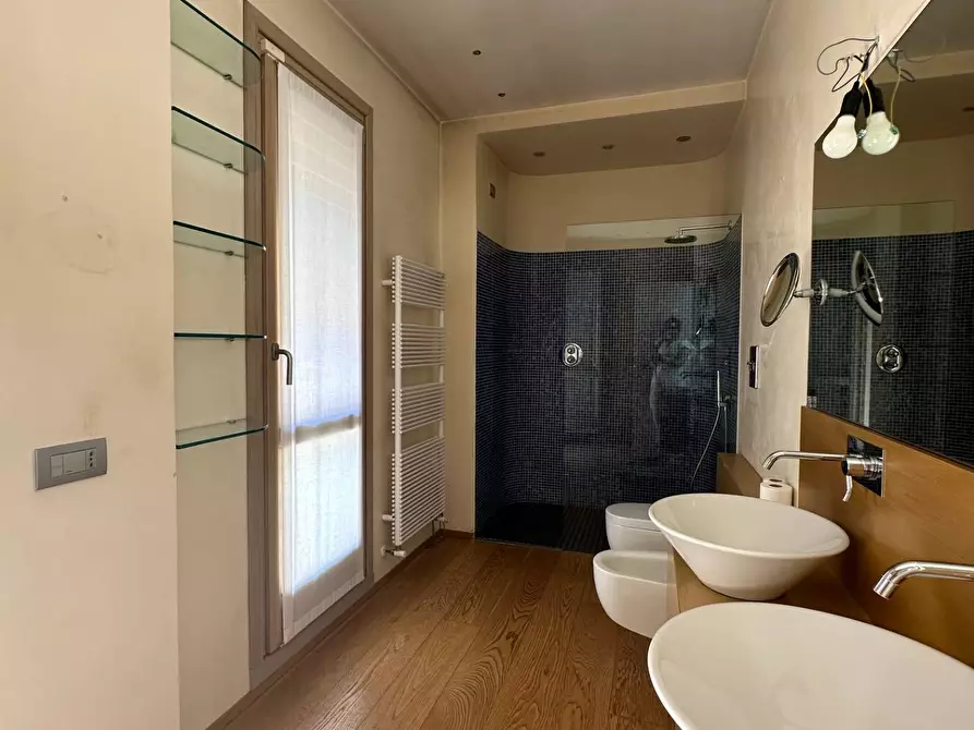 Immagine 18 di Casa indipendente in vendita  a Mantova