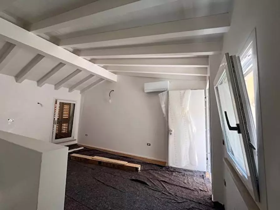 Immagine 6 di Appartamento in vendita  a Mantova