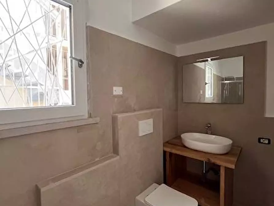 Immagine 9 di Appartamento in vendita  a Mantova