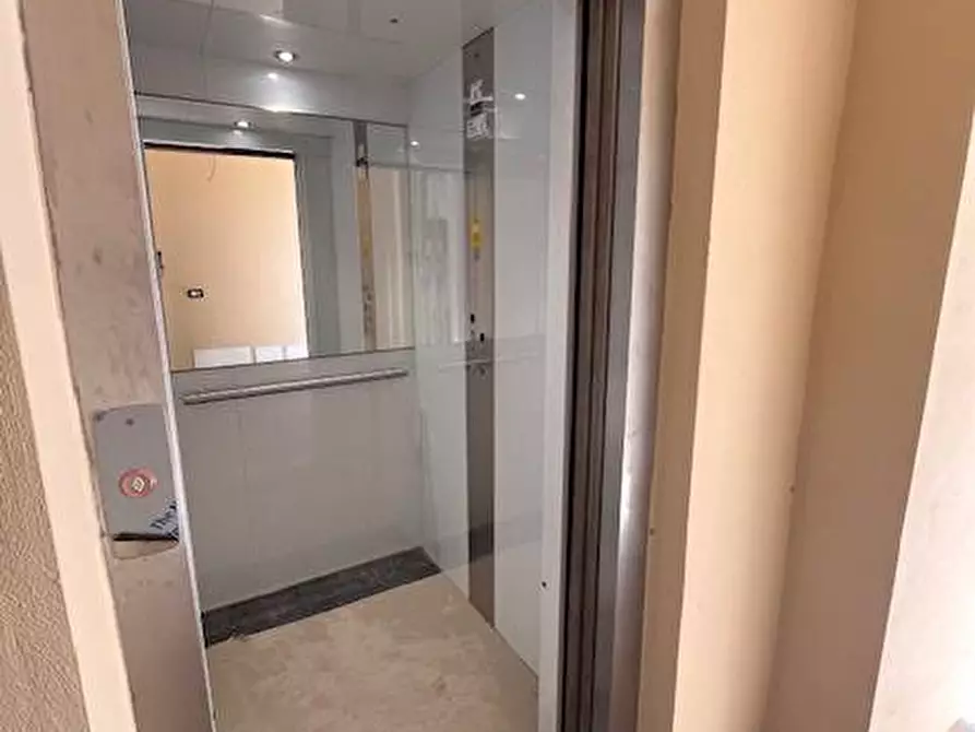 Immagine 4 di Appartamento in vendita  a Mantova